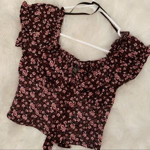 Gorgeous floral top!